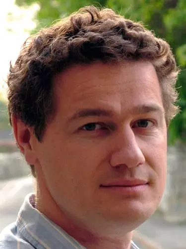 Portrait photo of James McCullagh